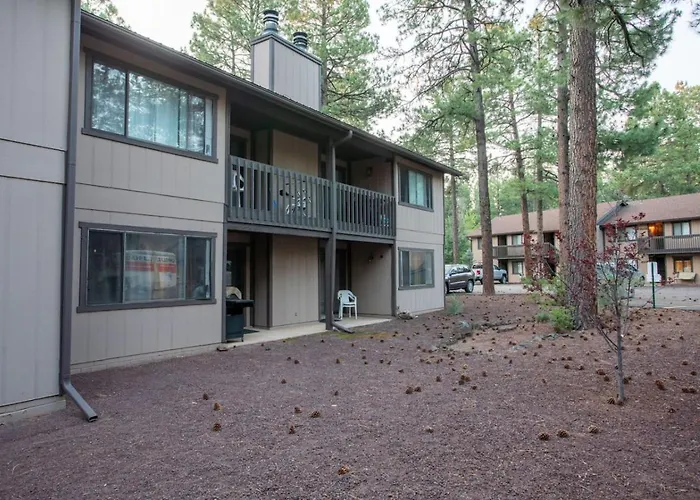 Sports Village, 2 Bedroom 1 Ba, Sleeps 4, Fireplace Holiday home *