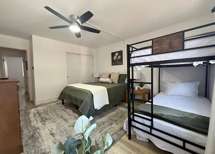 Sports Village, 2 Bedroom 1 Ba, Sleeps 4, Fireplace